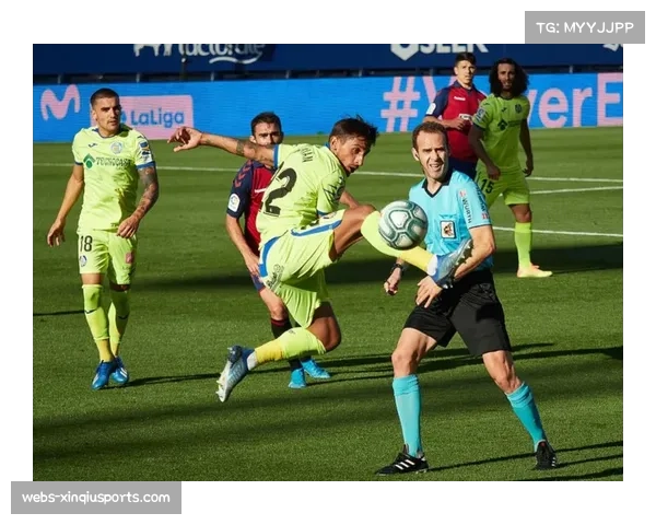 从失误到绝杀：回顾赫塔菲对阵比利亚雷亚尔比赛中决定胜负的两次任意球